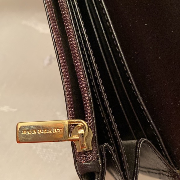 Burberry, leather continental wallet - Picture 7 of 10